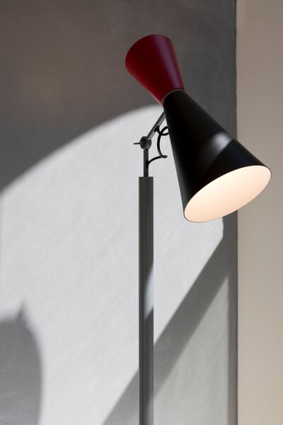 Nemo Parliament, černo-červená stojací lampa se stmívačem, 2x52 E27, výška 180cm