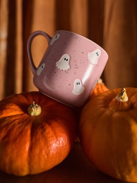Sinsay - Keramický hrnek s halloweenským motivem - pastelová růžová