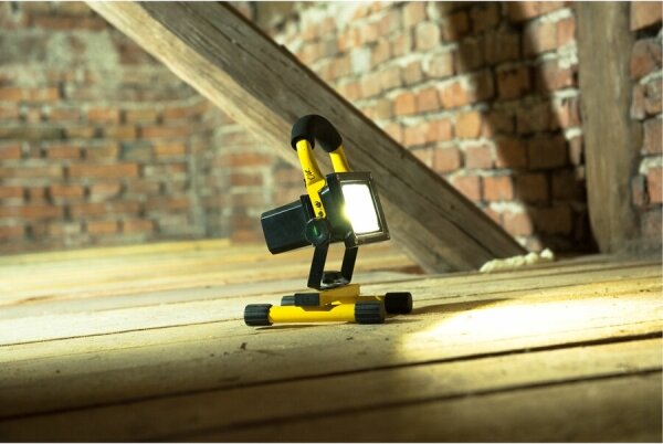 Extol - LED Nabíjecí reflektor LED/10W/3600 mAh/8,4V IP65