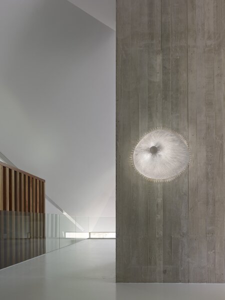 A-Emotional Light A-emotional Onn large, stropní svítidlo, 3x12W LED E27, bílá, Ø73/65cm