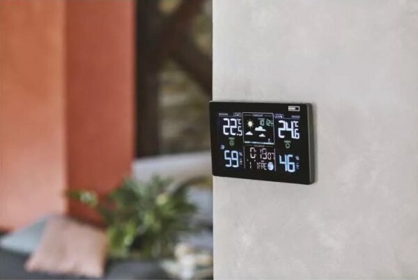 Bezdrátová meteostanice s budíkem 3xAAA černá