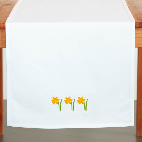 Ubrus Veba GARBO bavlněný satén bílá s výšivkou Narcisy s nešpinivou úpravou Velikost: 40x180 cm