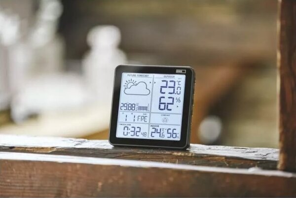 Bezdrátová meteostanice s budíkem 3xAA černá