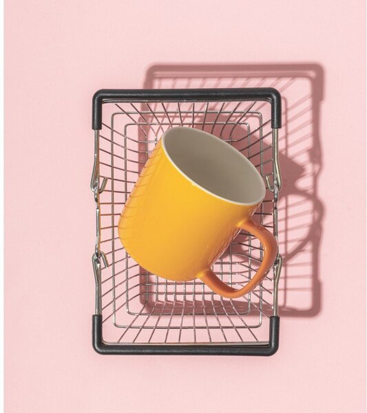 Oranžový hrnek z kostního porcelánu 370 ml Mae – ONA