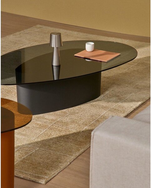 Černý konferenční stolek se skleněnou deskou 81x140 cm Olir – Kave Home