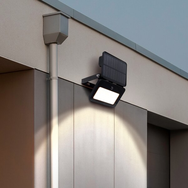 Solight WL913-LED Stmívatelný solární reflektor se senzorem LED/6W/2200 mAh IP65