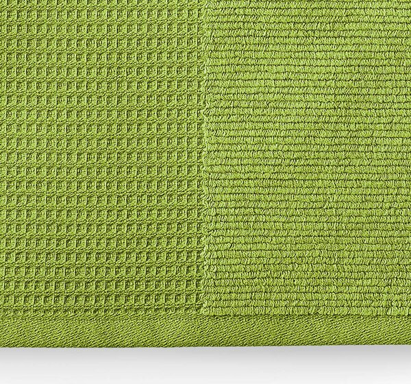 Ručník Veba WATER 500 Velké kostky sytá zelená Velikost: 50x90 cm