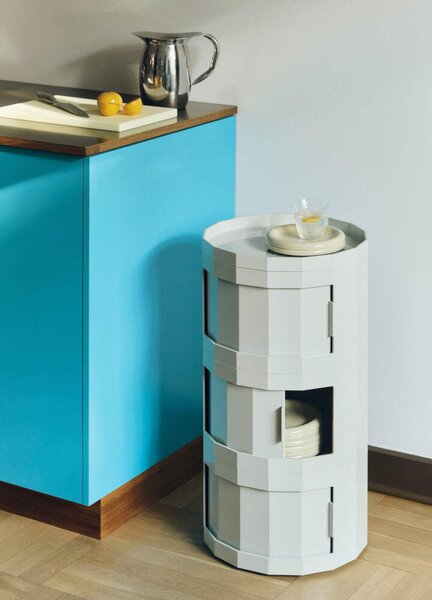 HAY Úložný stolek Facet Cabinet 30, misty blue