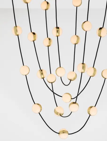 LED stmívatelný černo-zlatý designový lustr Alcinoe 120