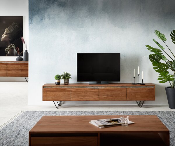DELIFE TV stolek Stonegrace 220 cm akácie hnědá přírodní hrana 4 dvířka podnož ve tvaru V černá
