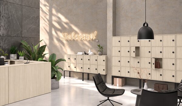Kancelářská skříň FRAME, nízká, bílá podnož, 6x dveře, 1299 x 450 x 1331 mm, RFID zámek, dub přírodní