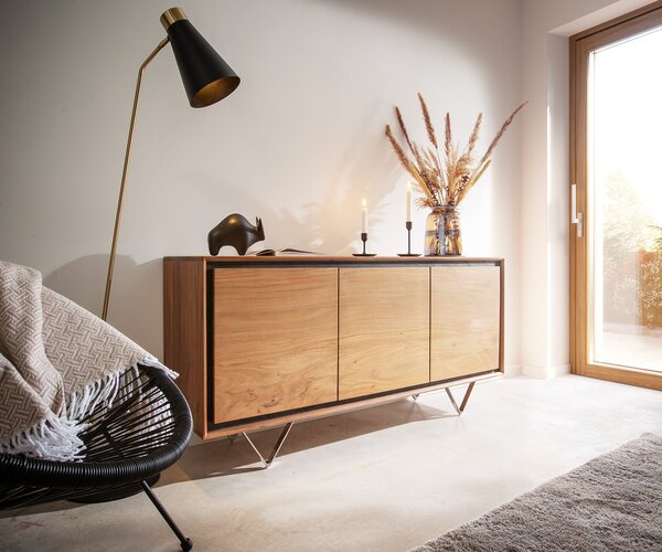 DELIFE Komoda Stonegrace 145 cm akácie přírodní 3 dvířka kamenná dýha podnož ve tvaru V