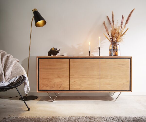DELIFE Komoda Stonegrace 145 cm akácie přírodní 3 dvířka kamenná dýha podnož ve tvaru V