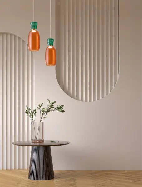 LED zlato-oranžový designový lustr Pluma – Zlatá