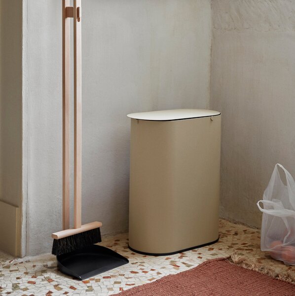 FERM LIVING Odpadkový koš Enkel, Medium, Black