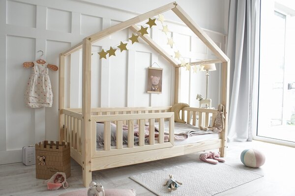 Domečková postel HouseBed se zábranou 160x80 cm - přírodní
