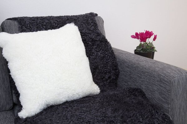 Skinnwille Home Collection Polštář australská kožešina Curly, bílá, 45x45 cm