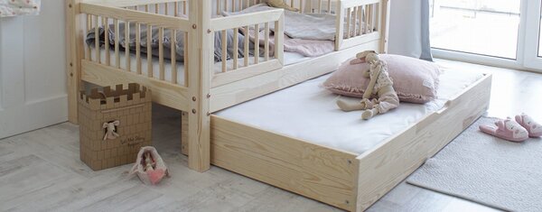 Domečková postel HouseBed Plus - příčky Velikost spací plochy: 120x60, Barva: přírodní dřevo
