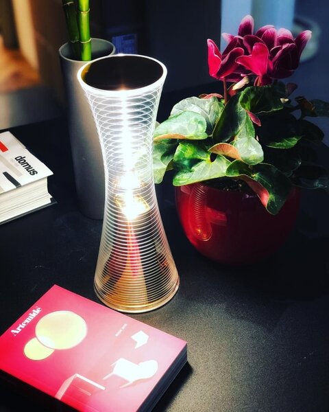 Artemide designové stolní lampy Come Together