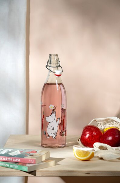 Muurla Skleněná lahev Moomin Wild Strawberries 1l