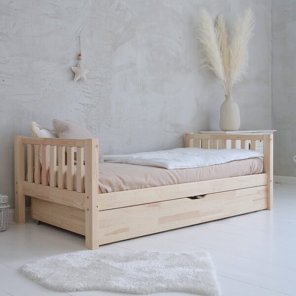 Dětská postel Leontýna Velikost spací plochy: 160x80, Barva: přírodní dřevo