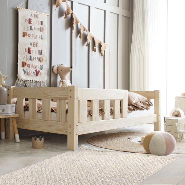 Dětská postel z masivu se zábranou Basic maxi 120x200 cm Velikost spací plochy: 200x120, Barva: přírodní dřevo, Výška nožiček: nohy 1 cm