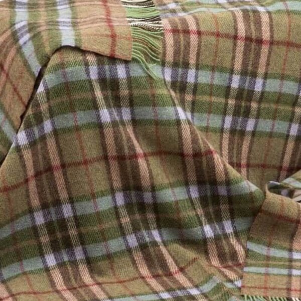 Deka z ovčí vlny Pale Green Beige Blue Tartan 182 x 137 cm John Hanly