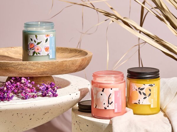 Sada 3 vonných svíček FRUITY BLOOM Sojový vosk Orientální tóny Bylinkové tóny Květinové tóny