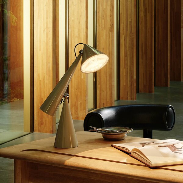 Tom Dixon LED stolní lampa Pose Task Light, zlatá, 41 cm, stmívatelný, Mosaz / zlato, Obývací pokoj / jídelna, Plast, Design