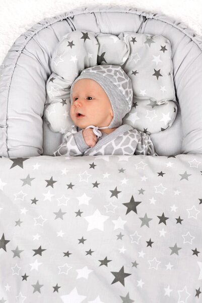 Luxusní hnízdečko s peřinkami pro miminko New Baby hvězdy šedé