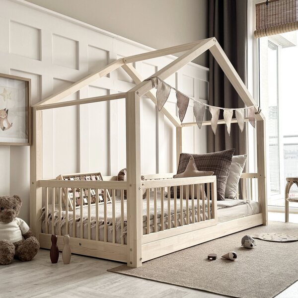 Domečková postel Housebed Alto Velikost spací plochy: 180x90, Barva: bílá/bezbarvý lak