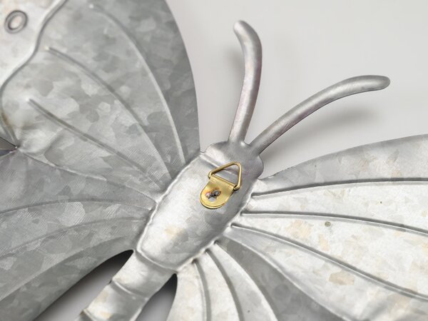 Nástěnná kovová dekorace motýl BUTTERFLY 30 cm - více barev Barva: Fialová