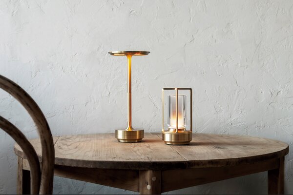 Ambientec Turn+ Brass, bateriová lampička z mosazi, LED 1900-2400K dotykové stmívání, Ø8,9x16,5cm, IP66