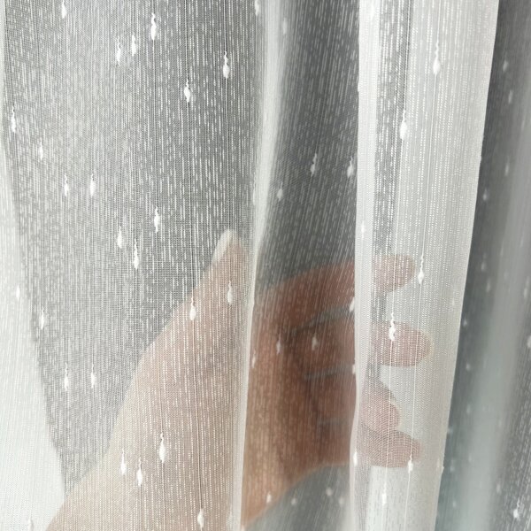 Voálová﻿ hotová záclona Rain s krajkou bílá (různé velikosti)