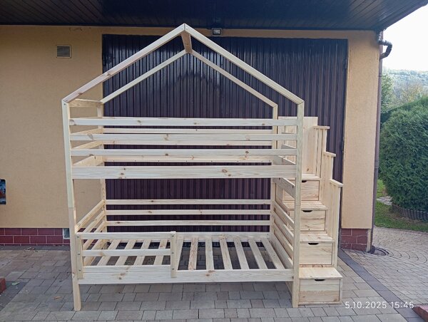 Domečková patrová postel se schody Rumba Barva: bezbarvý lak, Velikost matrace: 200x90 cm, Úložný prostor: bez šuplíku