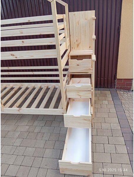 Domečková patrová postel se schody Rumba Barva: bezbarvý lak, Velikost matrace: 200x90 cm, Úložný prostor: bez šuplíku
