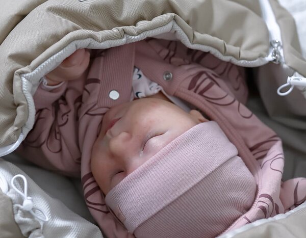 Zimní fusak - spousta vzorů Vnější strana: tmavě růžová, Vnitřní strana: béžová