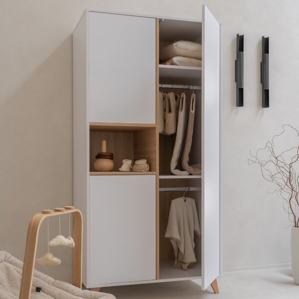 Skříň Quax Loft 190 x 96 cm s dřevěným dekorem