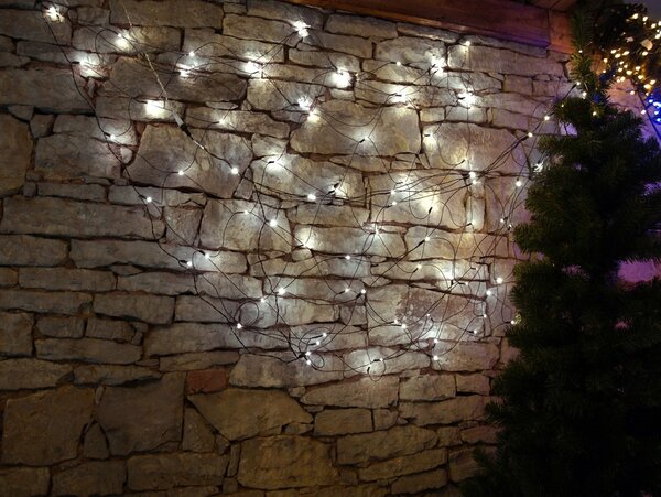 DECOLED Hobby Line LED světelná síť, 200 × 150 cm, ledově bílá, 90 diod, tmavě zelený kabel, IP44, prodlužovací