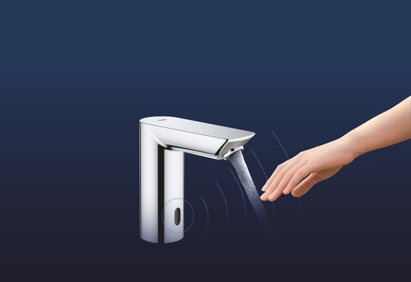 Grohe BauCosmopolitan umyvadlová baterie stojící elektronická chrom 36451000