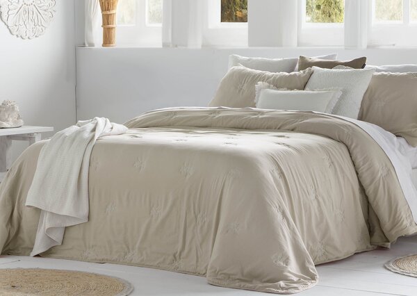 Textil Antilo Vyšívaný přehoz Amalia béžový, sada se 2 povlaky na polštáře 70x50 cm Rozměr: 270x270 cm