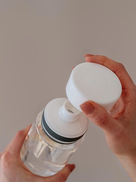 Plastová BPA free lahev z tritanu EQUA Plain White 600 ml