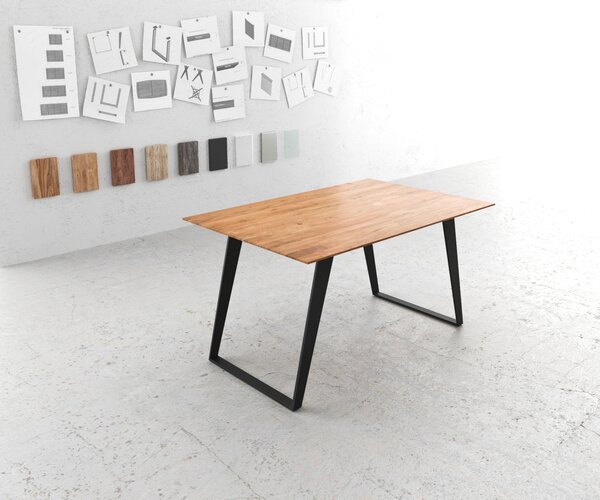 DELIFE Jídelní stůl Edge 140x90 akácie přírodní kov šikmý švýcarská hrana