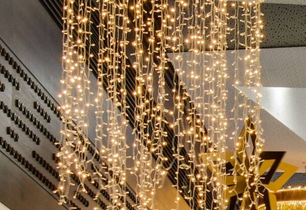 DECOLED Interiérová LED světelná záclona - 1x1,5m, teple bílá, 150 diod