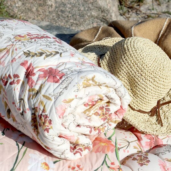 Krémový bavlněný přehoz s květy Aix Quilt Wild Flowers - 130*180 cm - Chic Antique