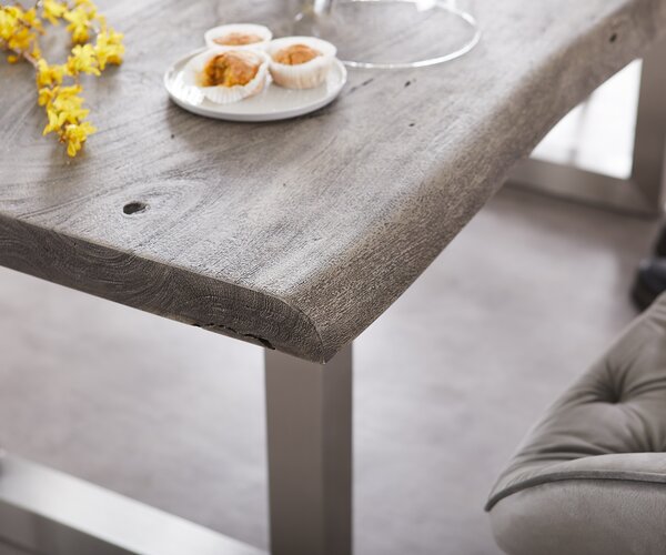 DELIFE Jídelní stůl Edge 200x100 XL akácie platinová nerezová ocel široký Live-Edge