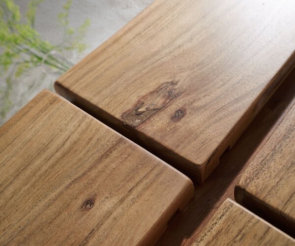 DELIFE Komoda Live-Edge 147 cm akácie přírodní 3 dvířka 3 zásuvky