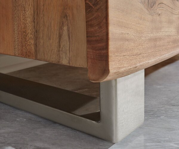 DELIFE Komoda Live-Edge 147 cm akácie přírodní 3 dvířka 3 zásuvky
