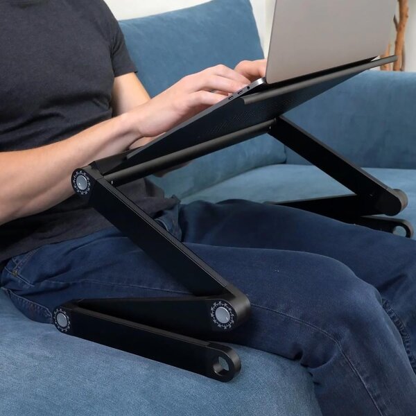 Přenosný polohovací stolek na notebook s větracími štěrbinami