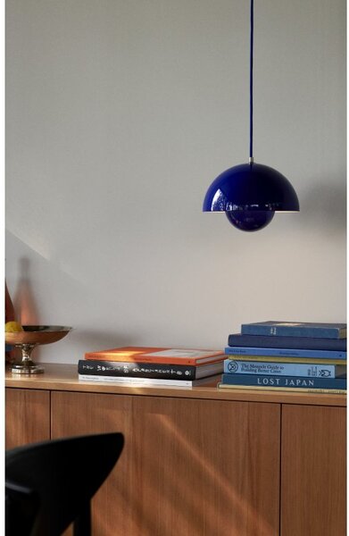 &TRADITION Závěsná lampa Flowerpot VP1 Ø 23 cm "Cobalt Blue" & Tradition